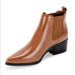 Blondo Emelia Waterproof Cognac Chelsea Boots
